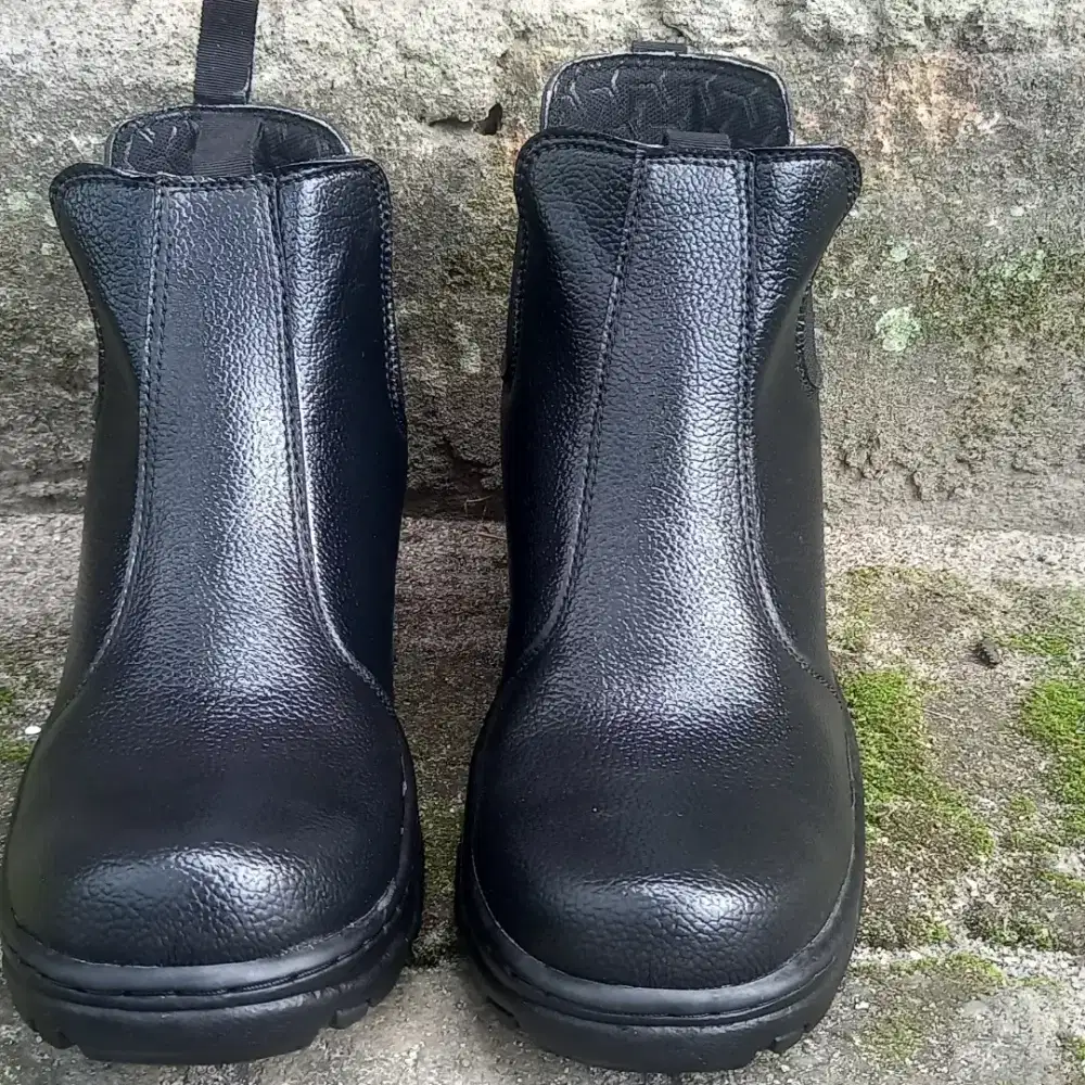 Sepatu Safety Slip On  Booth