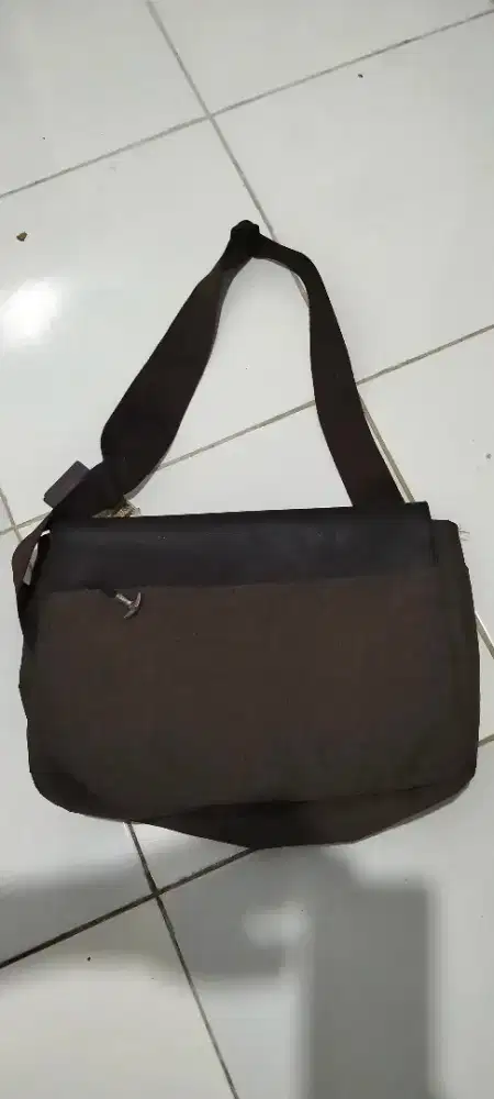 Tas selempang laptop