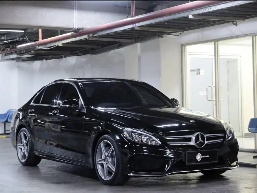 [ Low Km ] Mercedesbenz C200 AMG LINE 2018