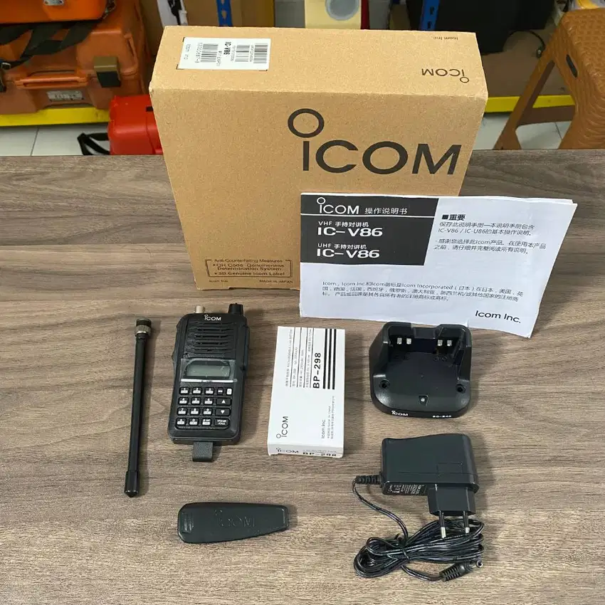 HT ICOM IC-V86 Baru