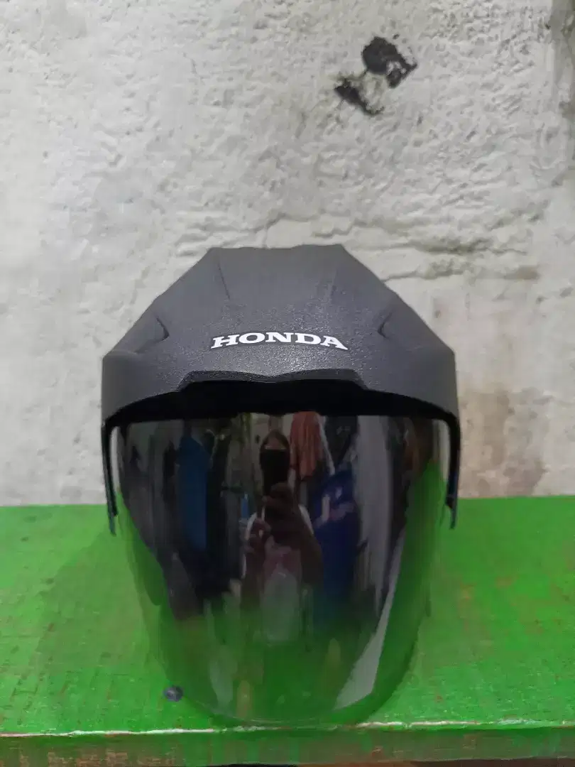 Helm Honda (baru)