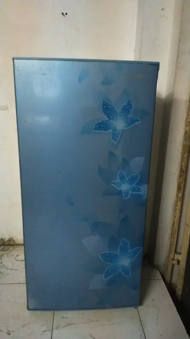 Kulkas sharp tipe SJ-M180