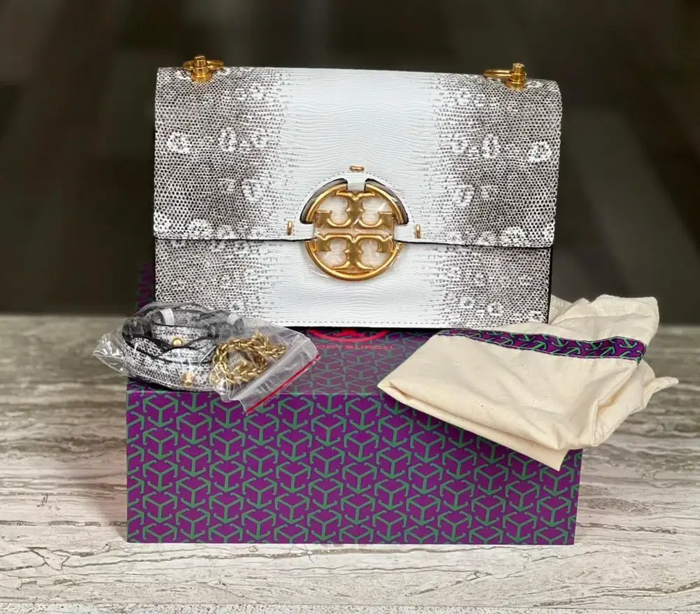 Slingbag dan bisa shoulder