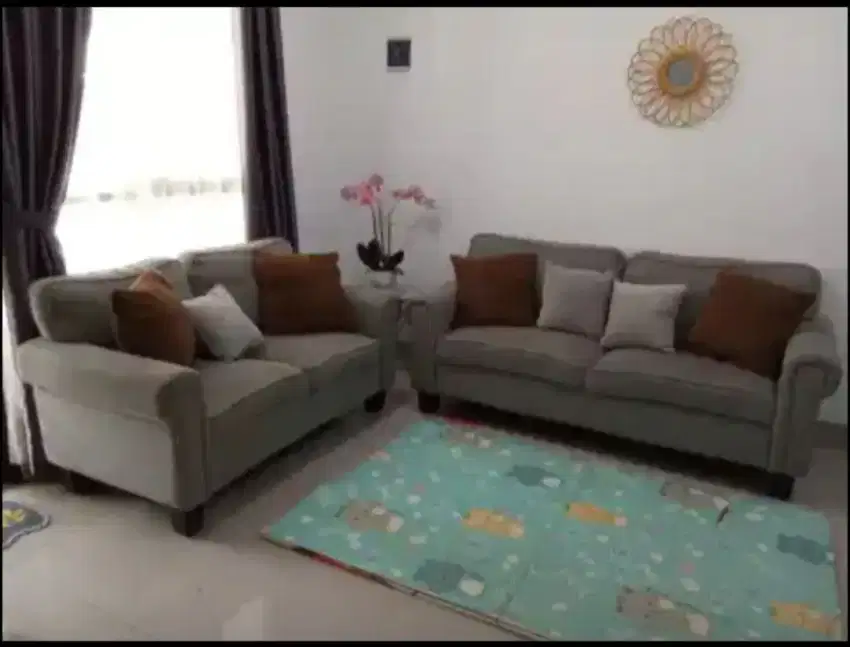 Sofa Informa bekas