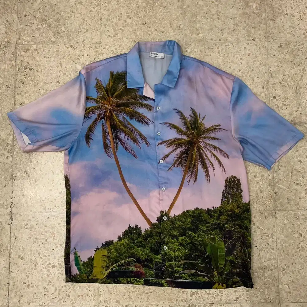 Kemeja Pantai Bershka