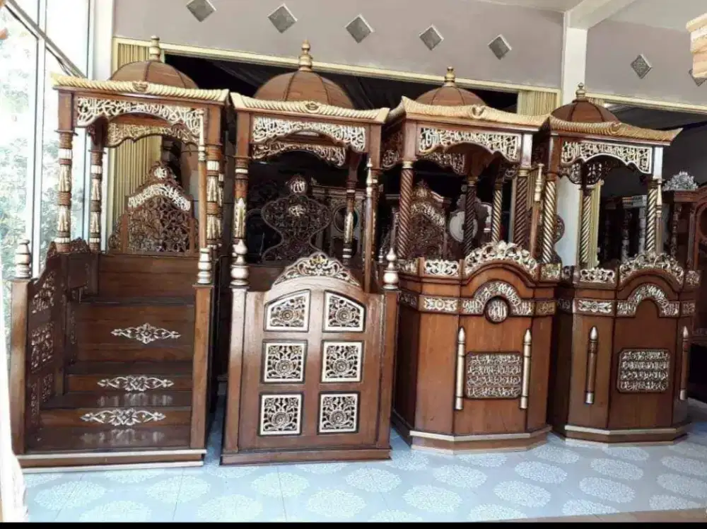 mimbar masjid agung