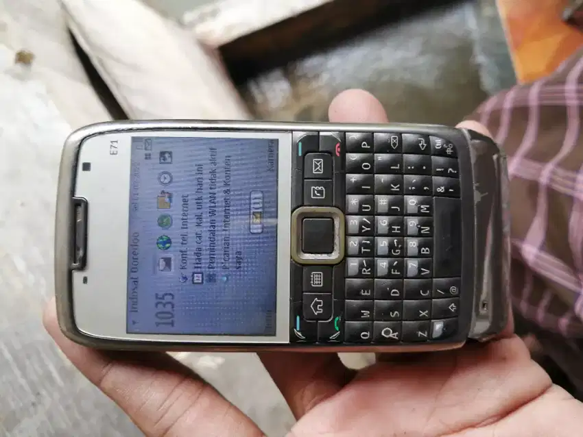 Nokia E71 3G symbian