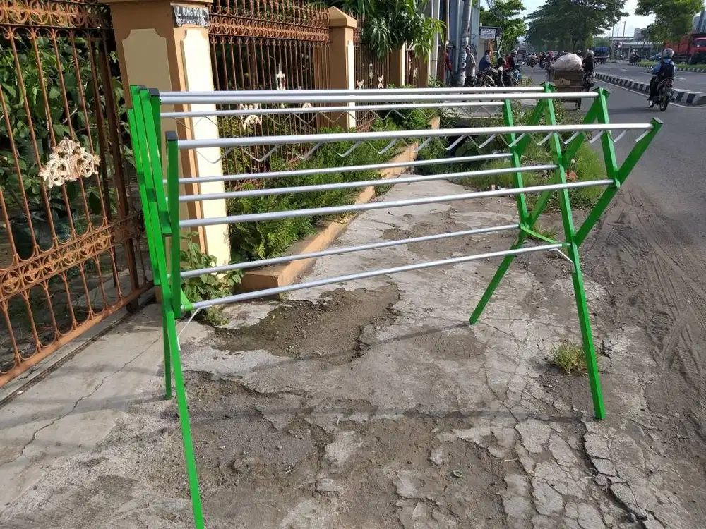 Jemuran Hanger Handuk Pakaian Baju Lipat Berdiri Besar Aluminium (ben)