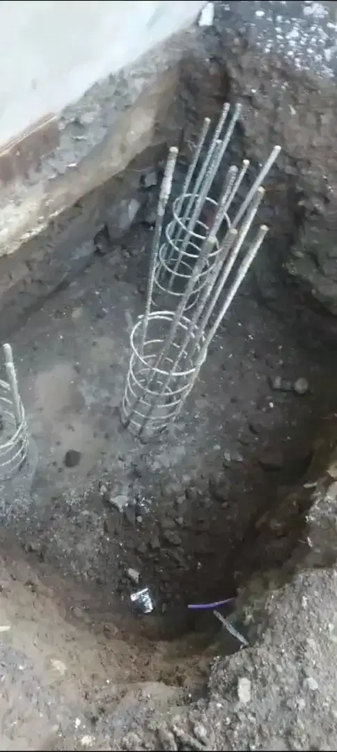 Bore pile strauss pile
