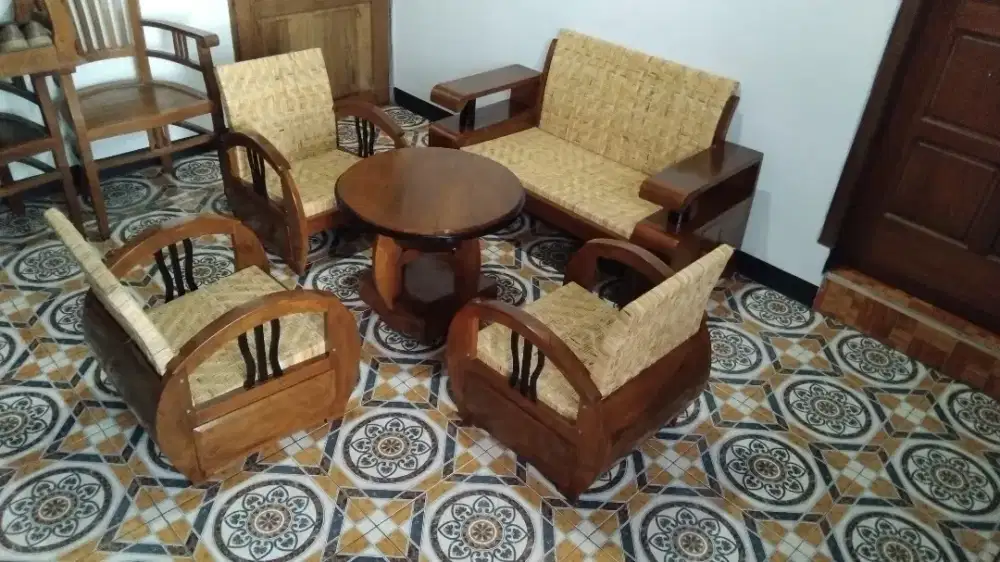 Kursi sedan rotan kayu jati lama