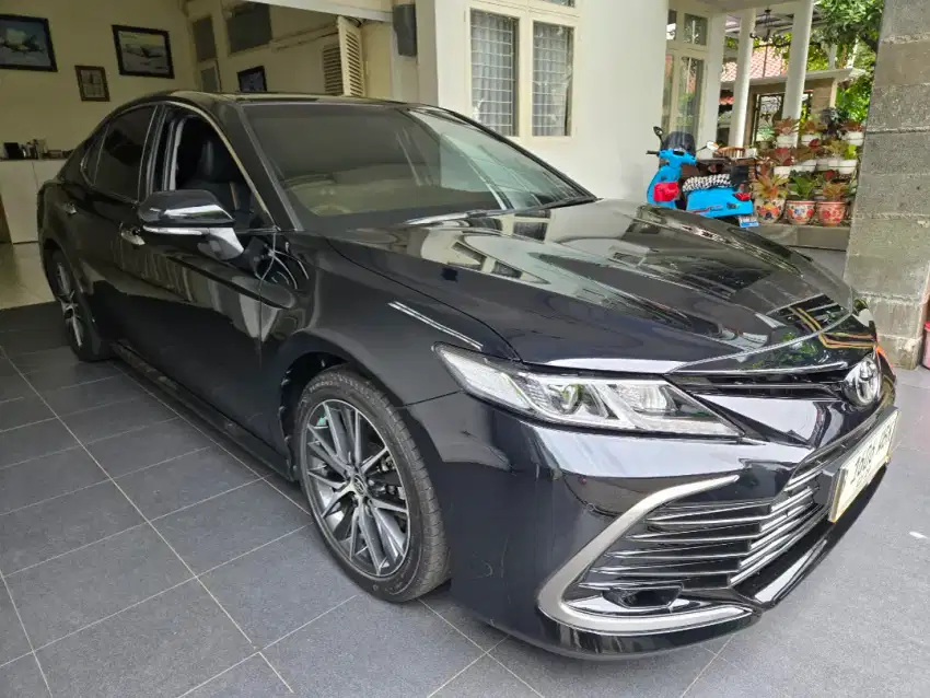 [KM 10RB] Toyota Camry 2.5V 2023/2022 KM Antik Like New!