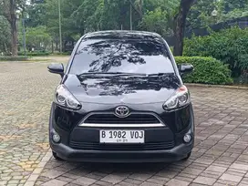 TOYOTA SIENTA V AT 2019 HITAM