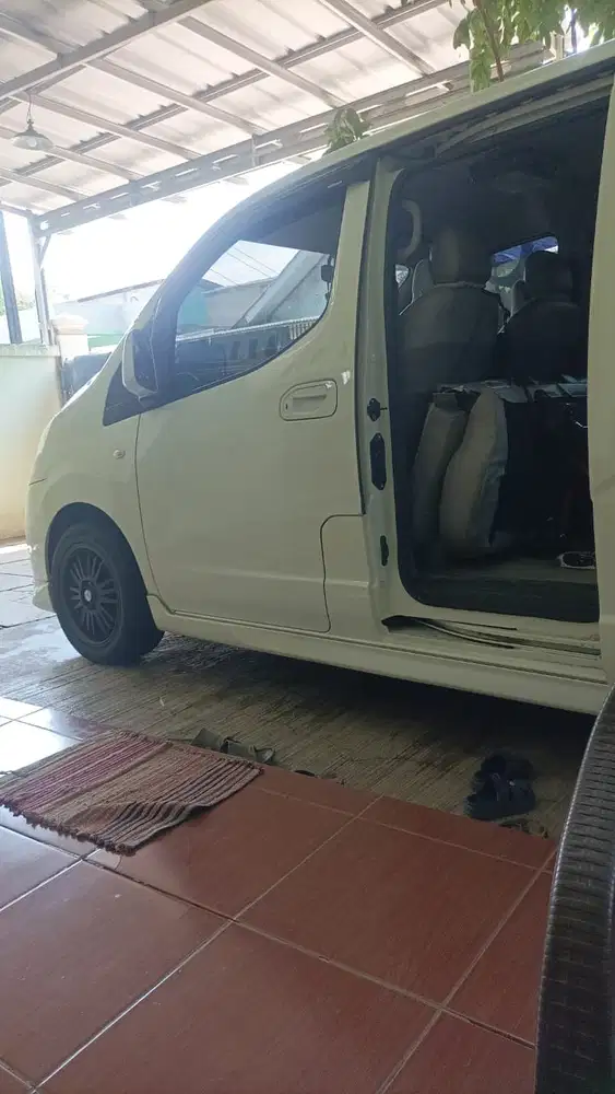 Nissan Evalia 2012 Bensin