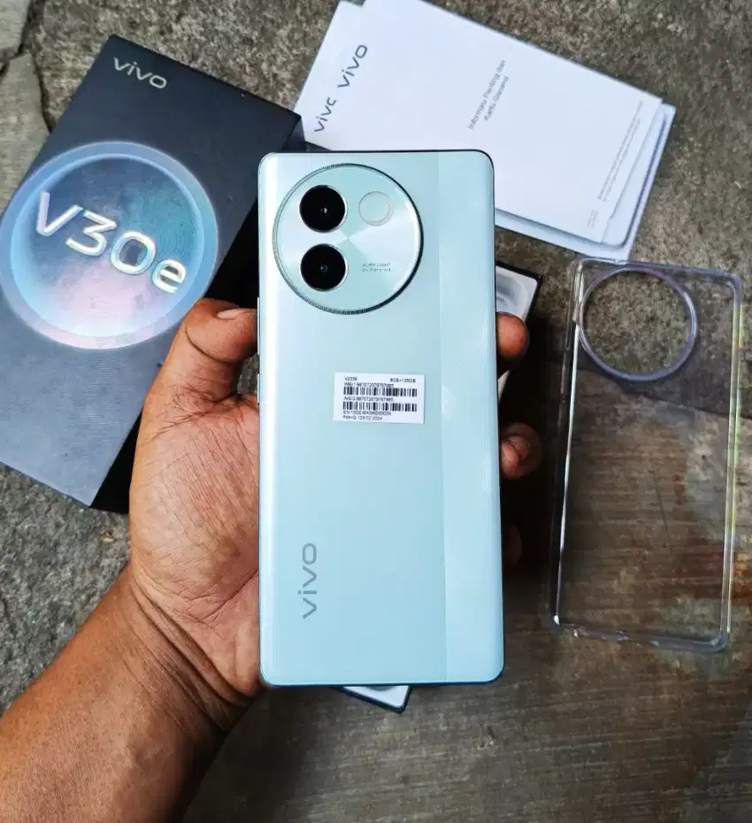 Vivo V30e 5G (8/128) Fullset Ori Mulus Terawat Layar Melengkung Mewah