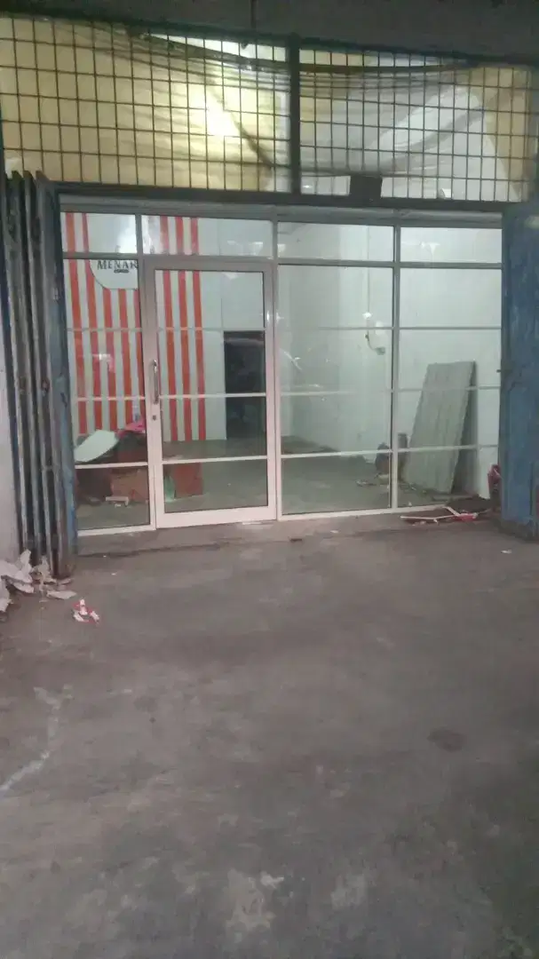 Pintu sekat partisi kaca