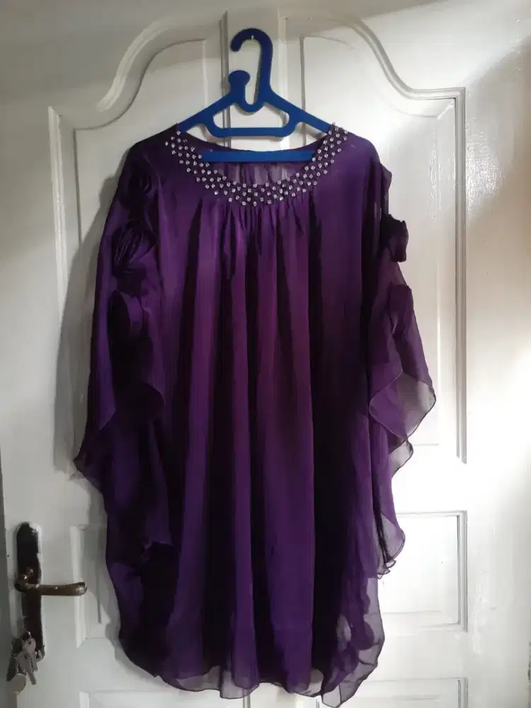 Di Jual Cepat : Baju Pesta Warna Ungu Ukuran Jumbo.