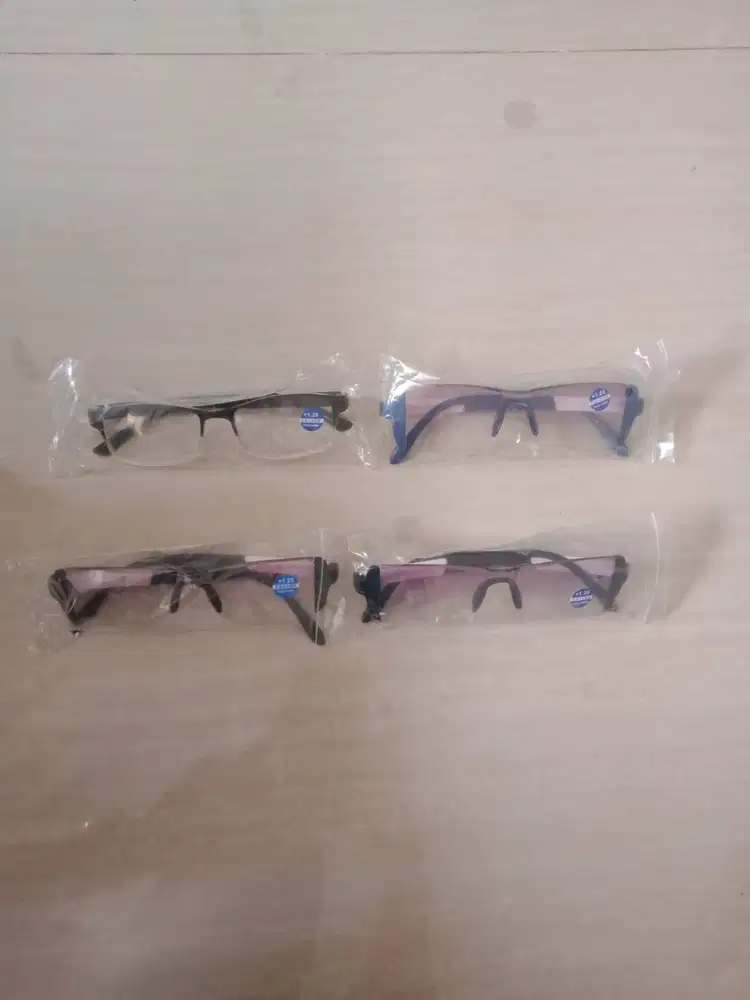 di jual kacamata plus masih baru