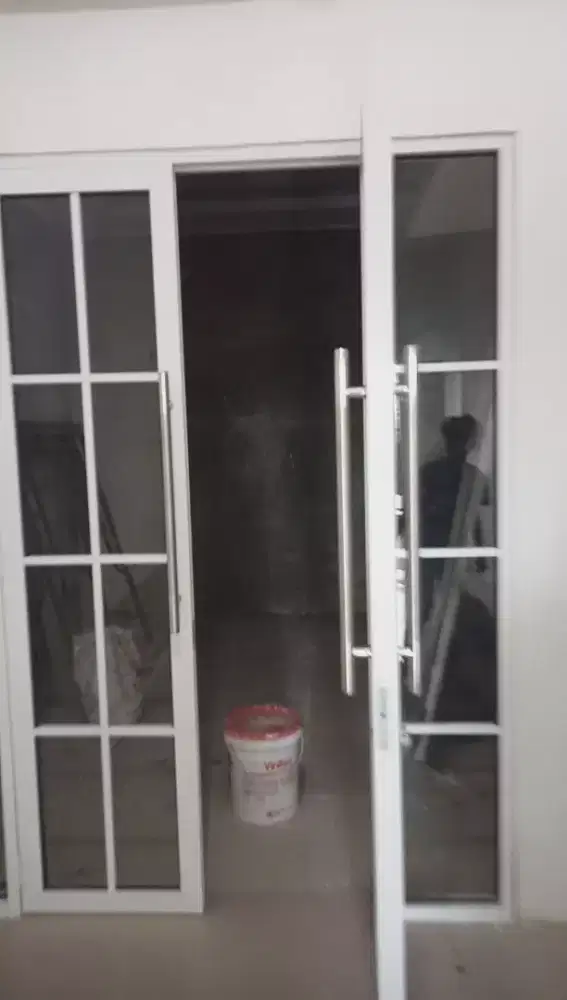 Pintu sekat partisi kaca