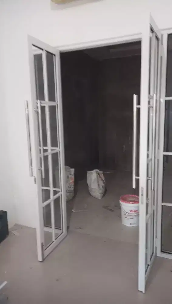 Pintu sekat partisi kaca