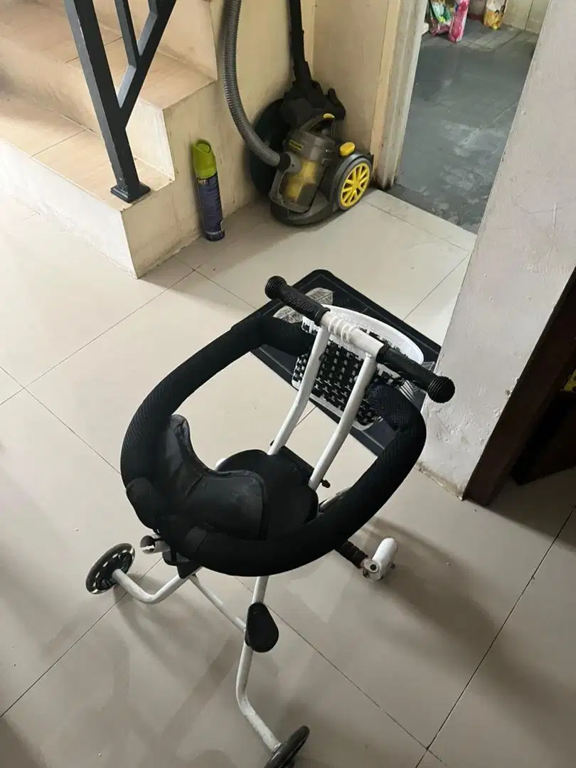 Dijual stroller atau carrier bekas like new