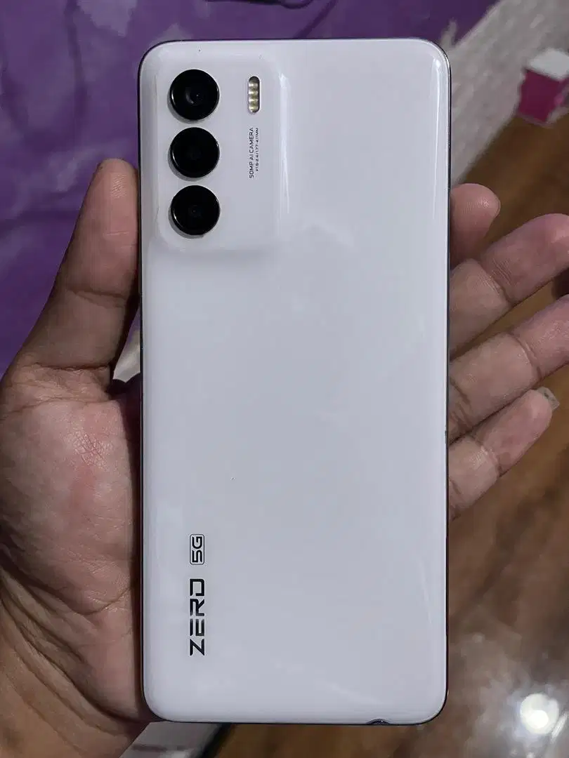 Infinix zero 5G 2023 8/256 putih