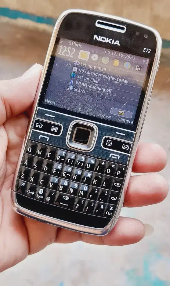 DIJUAL NOKIA E72 ORIGINAL