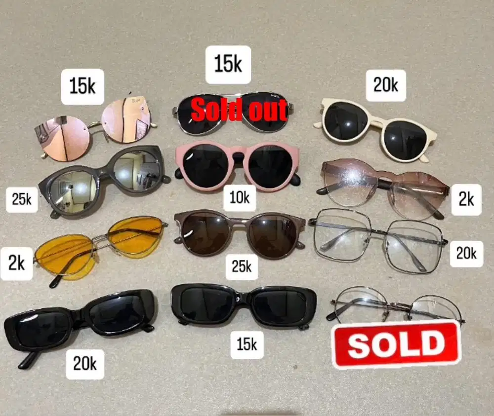 Kacamata gaya dan polos