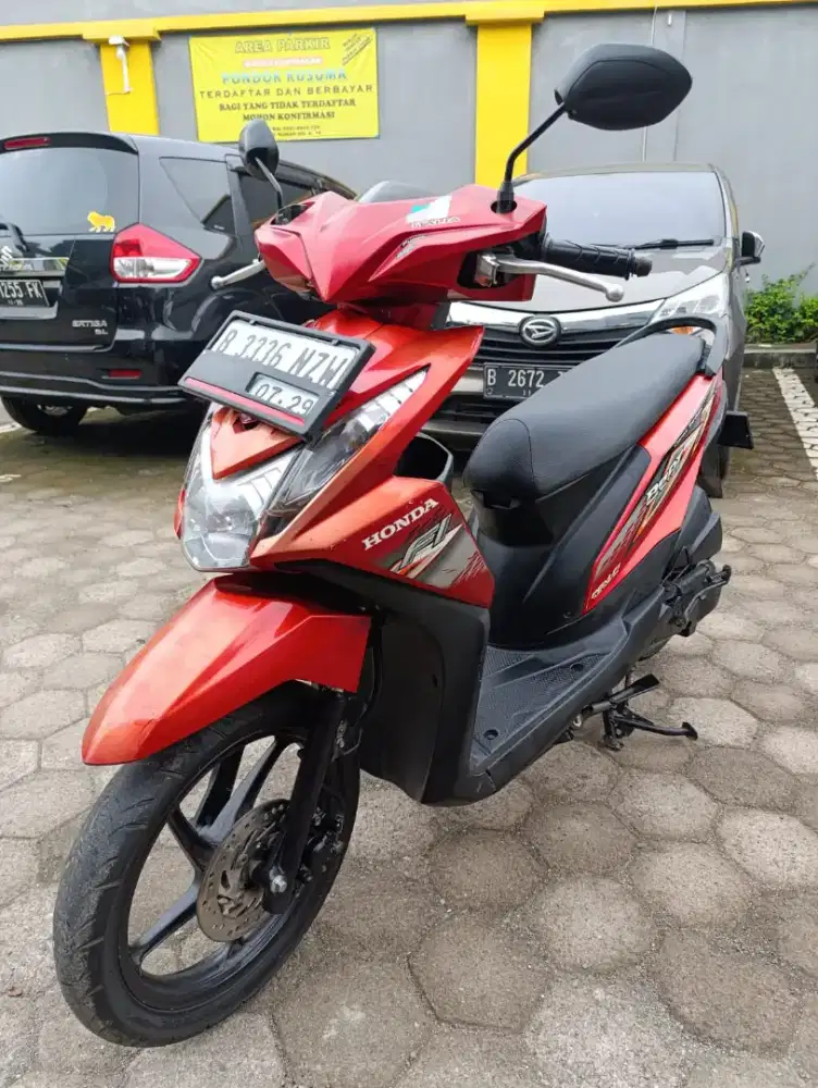 Bissmillah dijual motor Honda beat fi 2014