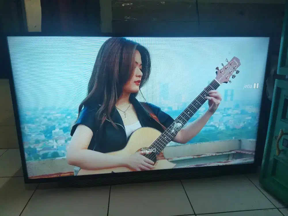 Tv led polytron 43inc