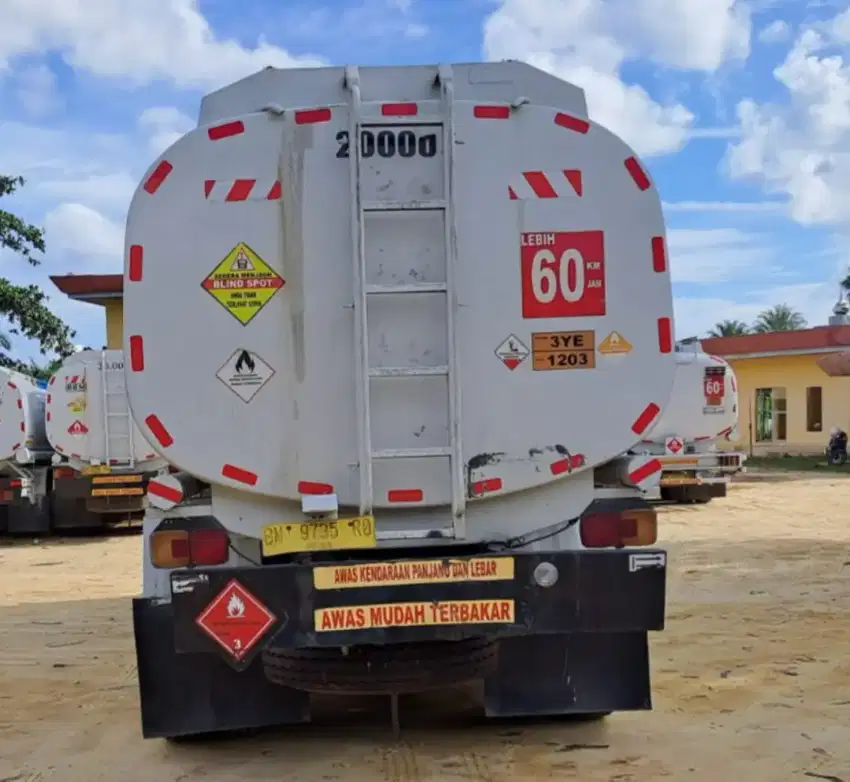 Tangki Besi 20.000 liter