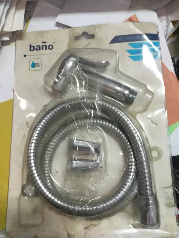 Jet shower set warna silver