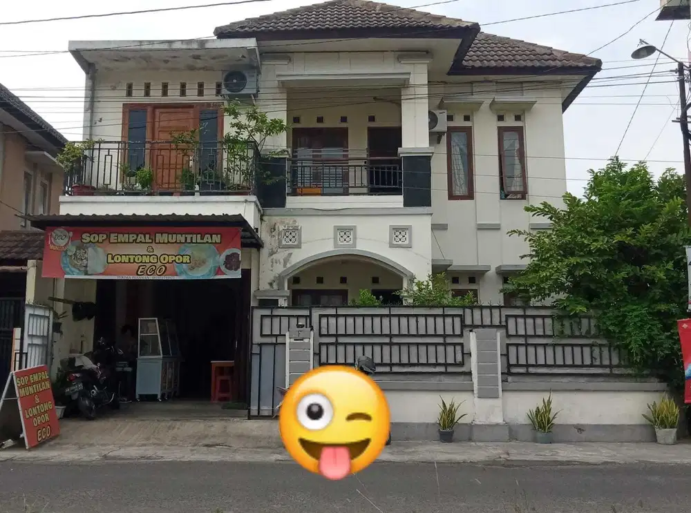 Dijual rumah 2 lantai dekat Mirota Godean dan mutiara persada
