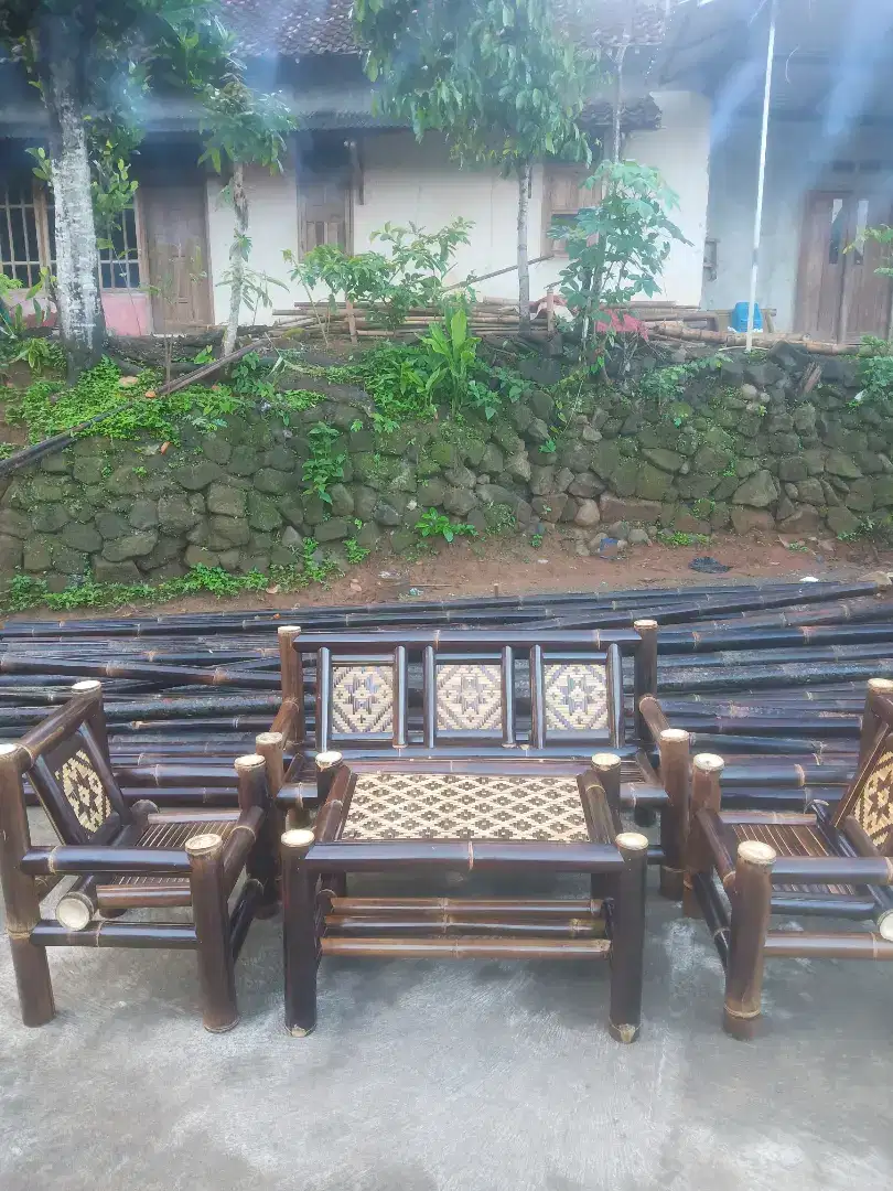 Kursi set bambu wulung