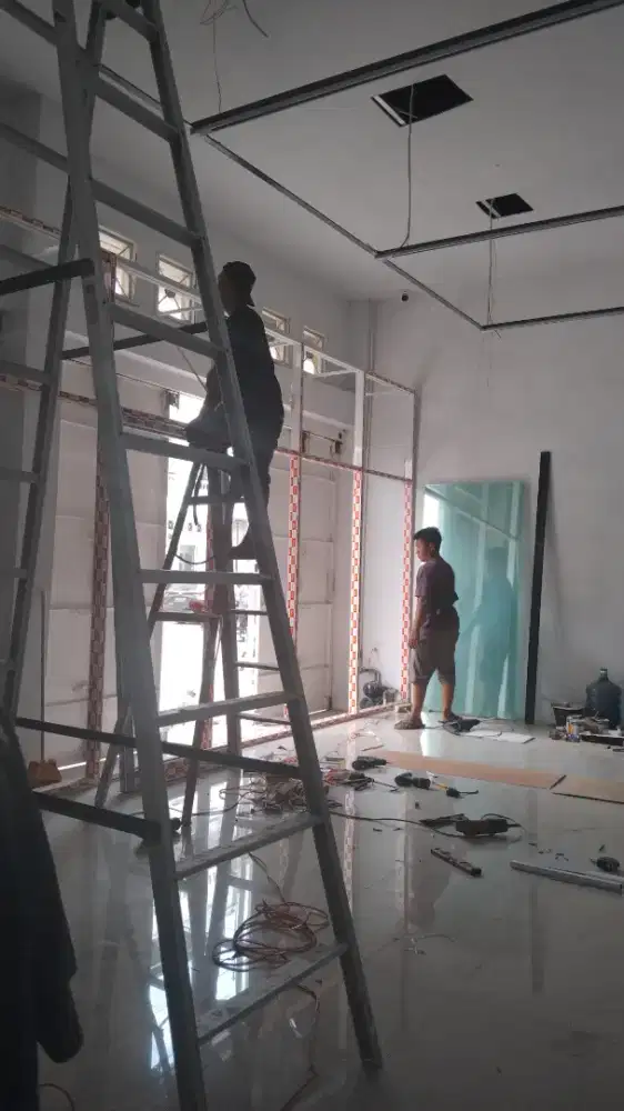 Tukang Bangunan/Baja Ringan/Atap Bocor/Talang/Gypsum/Cat/Keramik/Mural