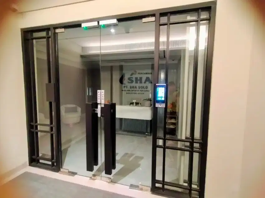 ALUMINIUM KUSEN, PINTU JENDELA DAN KACA