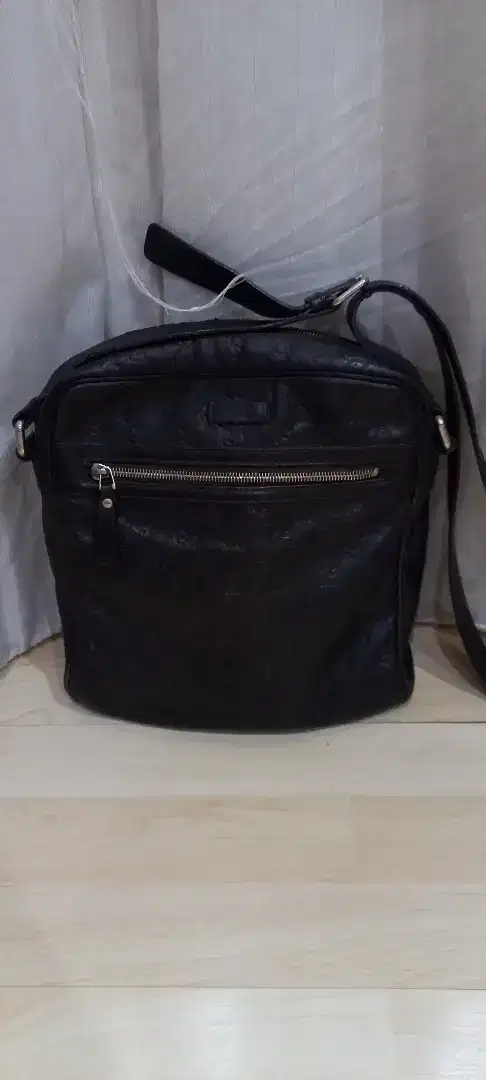 Tas gucci slempang pria