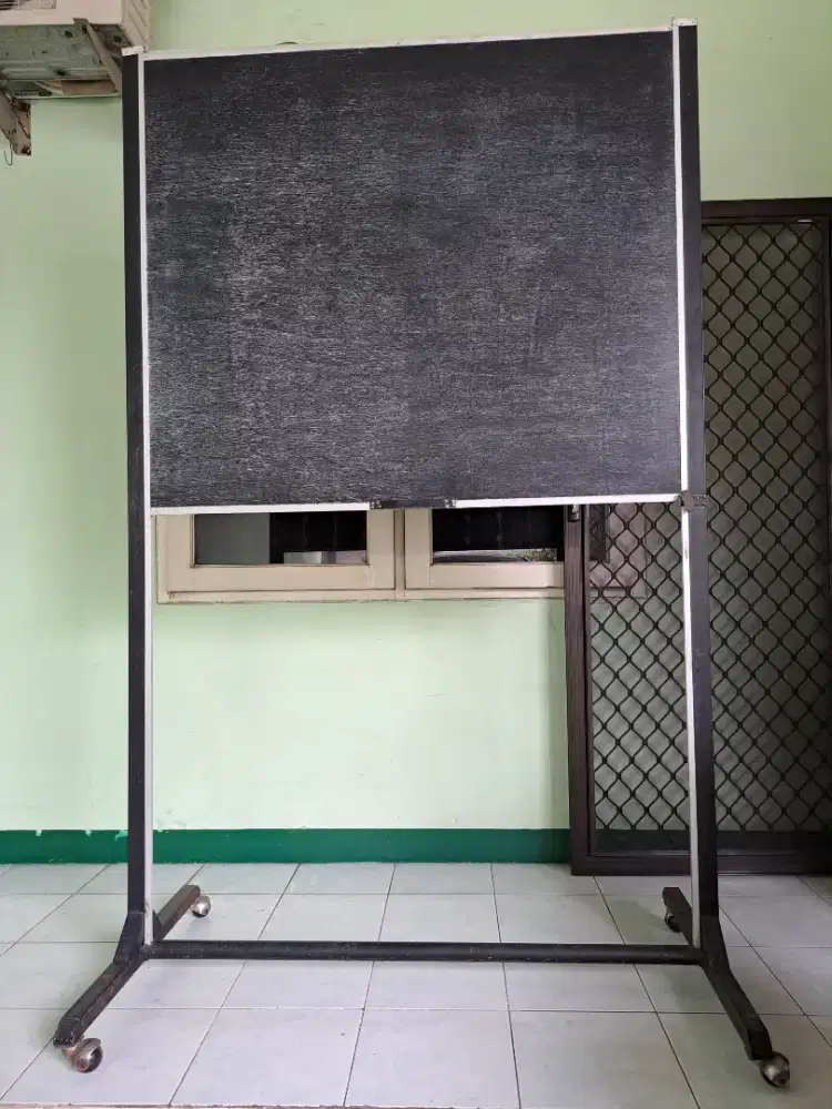 Papan Tulis hitam ex buka kursus