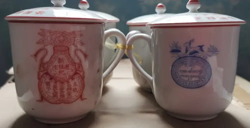 Tea set keramik tahun 1958