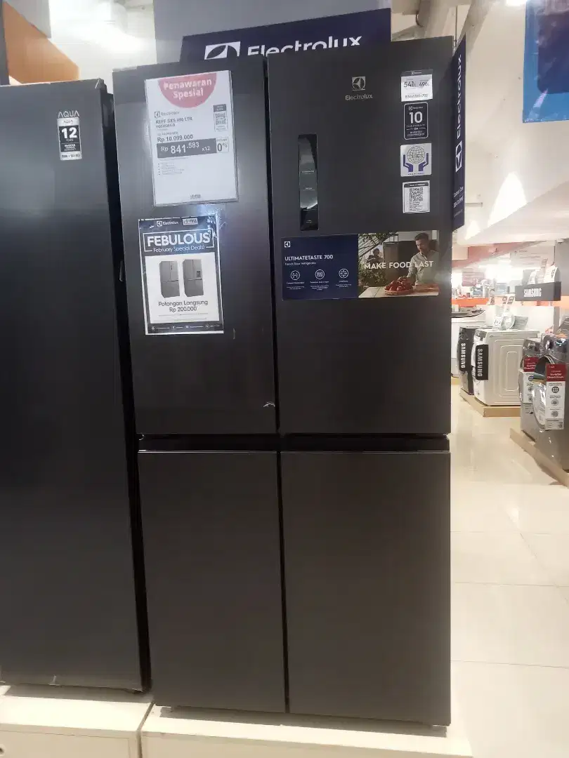 Di jual multidoor/kulkas 4 pintu sbs eqe4900
