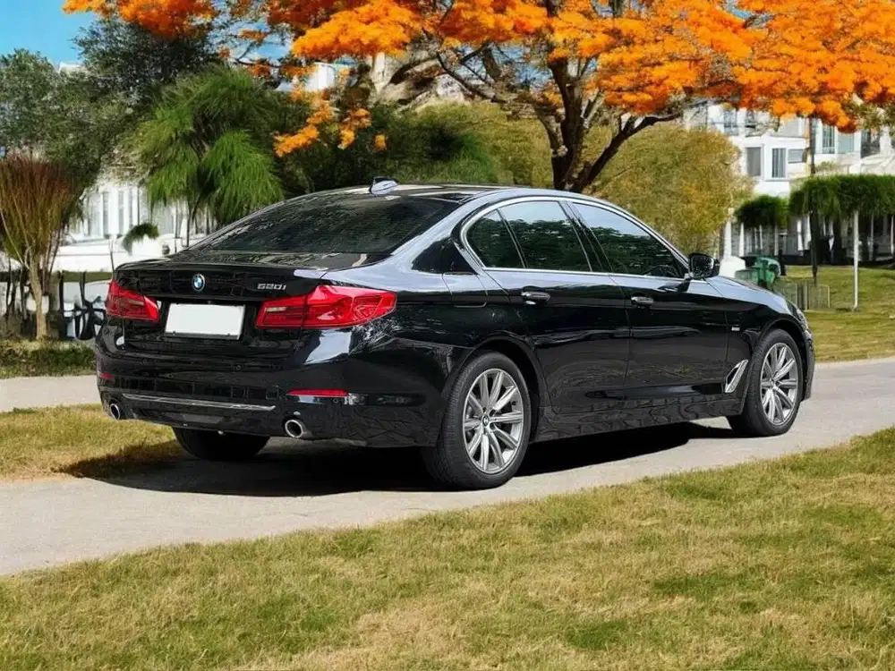 BMW 520i 2.0 At 2018 km +/- 27.000