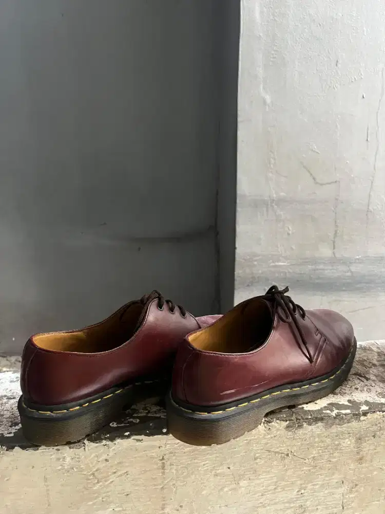 Sepatu Docmart Maroon