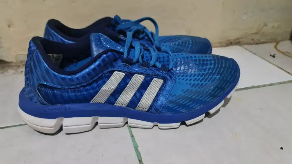 Sepatu lari/running Adidas Adipure techfit original