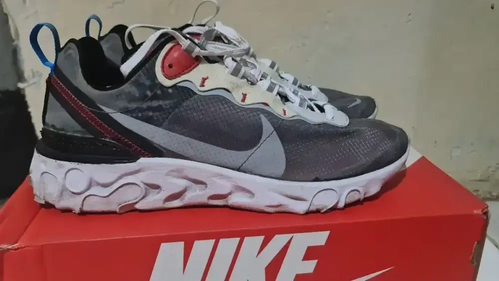 Sepatu lari/running Nike React Element 87 Original