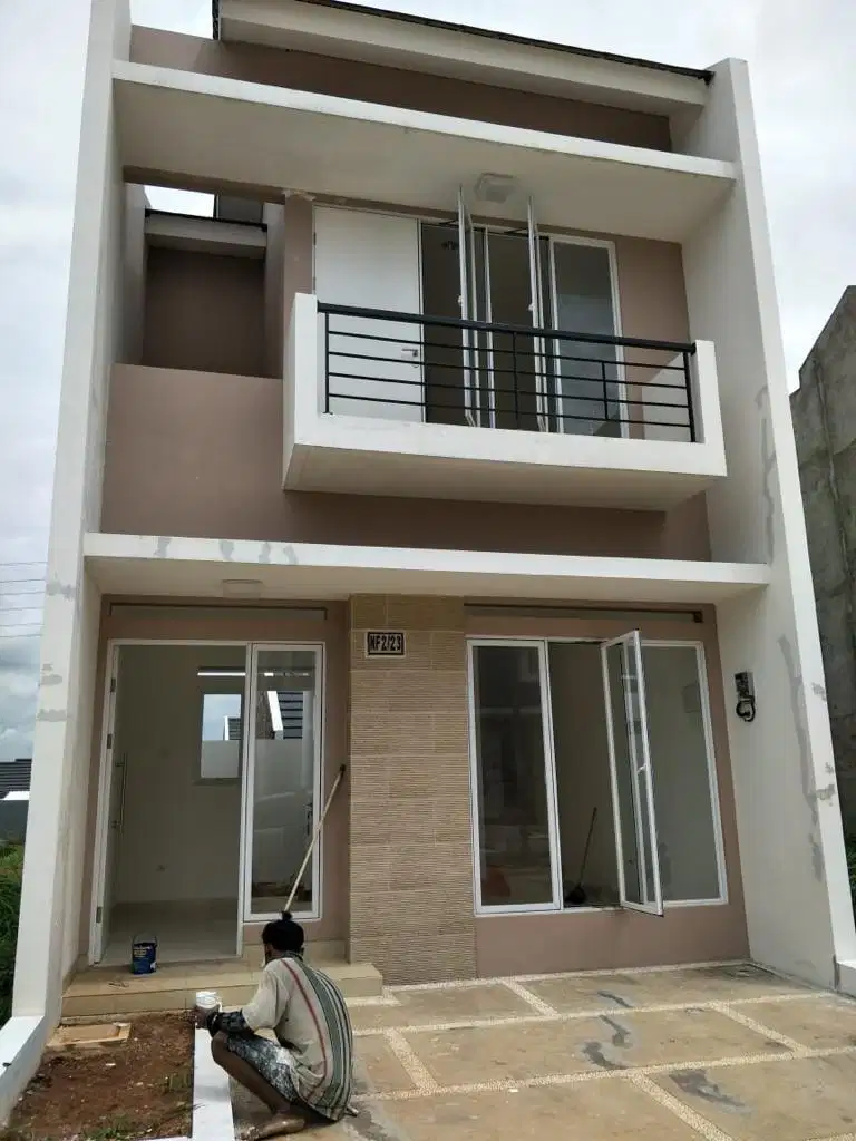 Dijual cepat Rumah Cantik masih baru area Serpong Natura City
