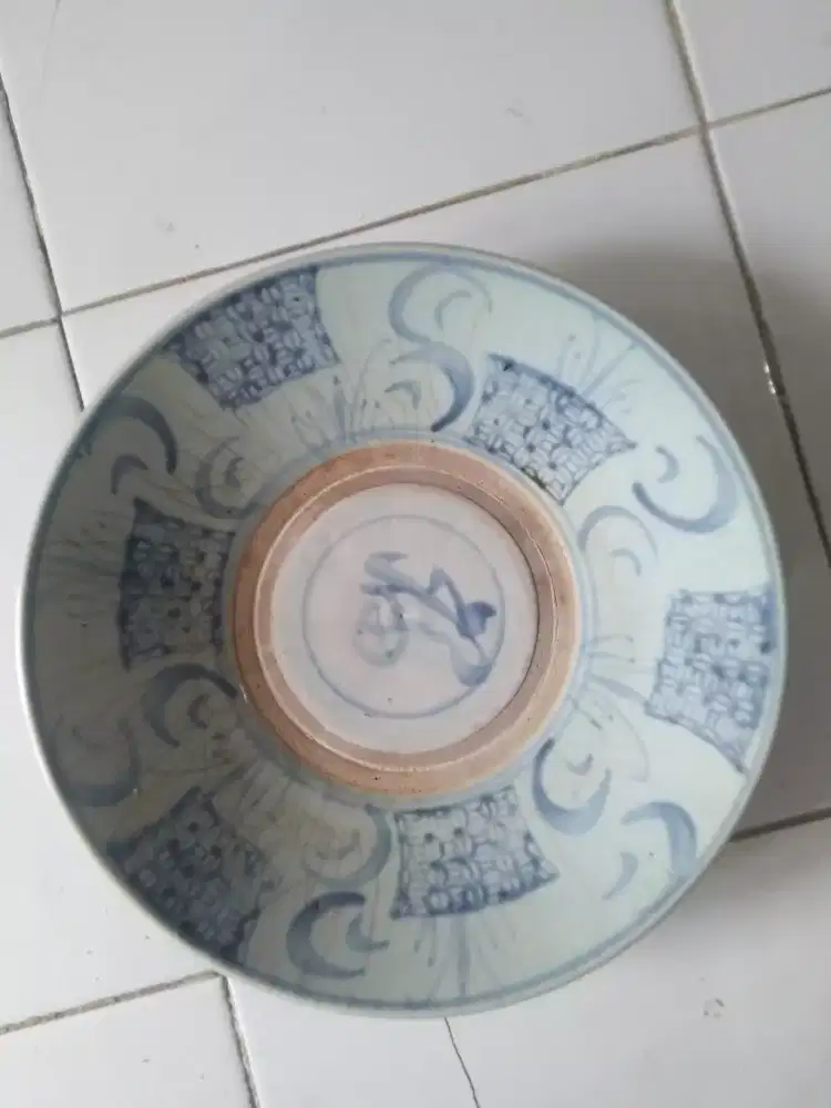 Dijual piring antik Dinasti Ming