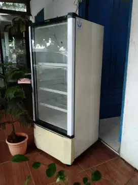 Showcase 3 rak merk Polytron