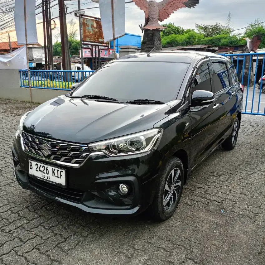 Ertiga GX hybrid matic 2022 DP 10 JT angsuran 5;jt