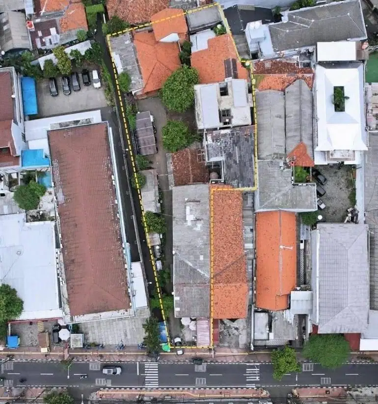 Dijual bangunan di Salemba Tengah Jakarta Pusat. Hitung tanah saja.