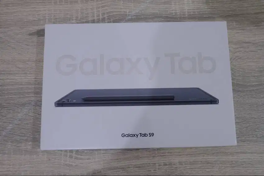 Samsung Galaxy Tab S9 Wifi 8/128gb Graphite + Bookcover Keyboard Resmi