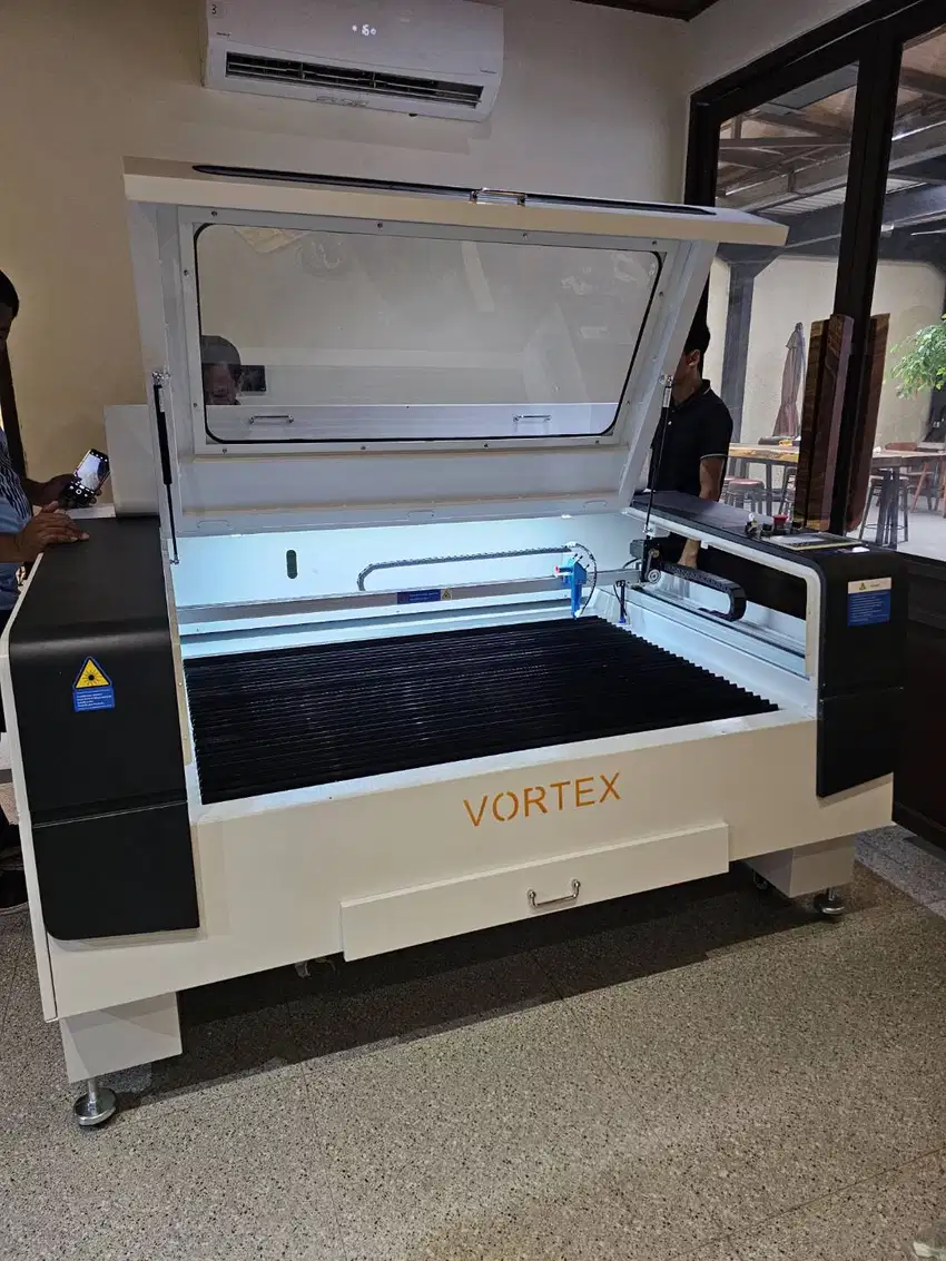 Mesin Laser Cutting VORTEX 1390 (130/150w)